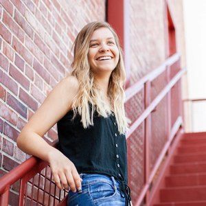 Meet your Posher, Mackenzie